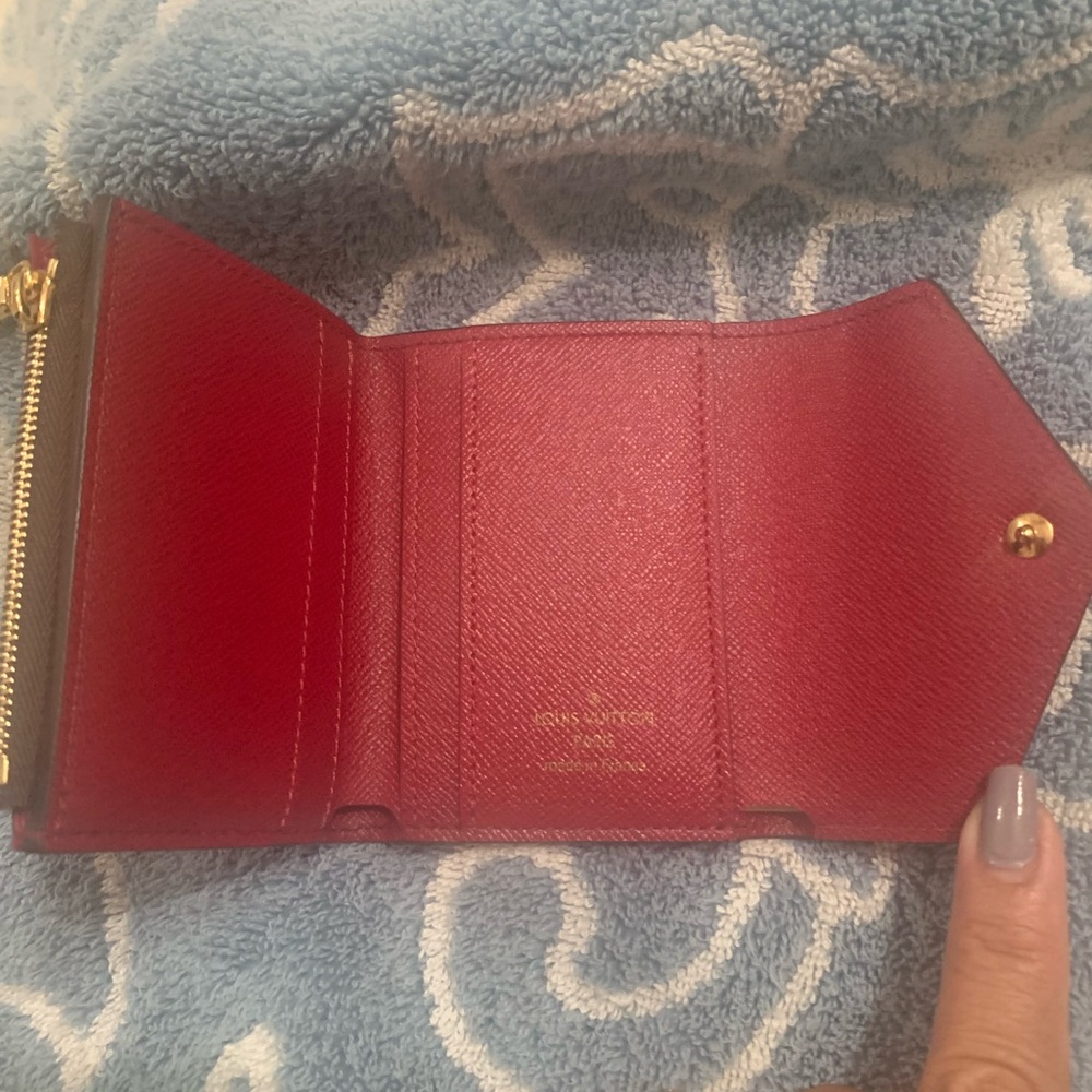 Like new LV wallet